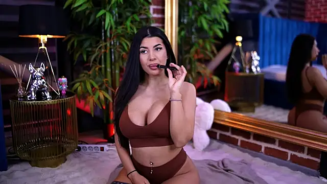 Snapshot of TanyaVonDe chatting on 03/02/26, 06:15 TanyaVonDe online show from 03/02/26, 06:15