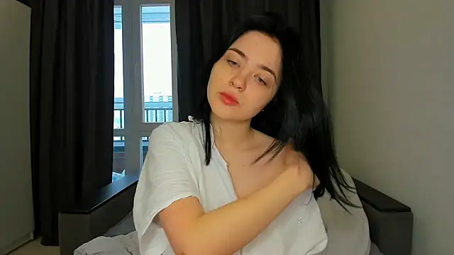 Minx Night CityXq online show from 12/17/25, 07:14