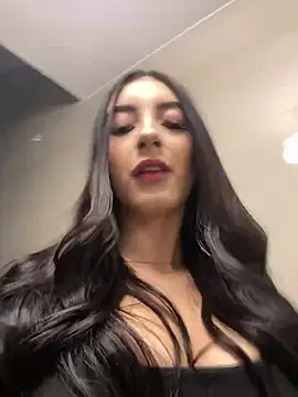 Snapshot of MagieeThomson chatting on 01/15/26, 03:38 MagieeThomson online show from 01/15/26, 03:38