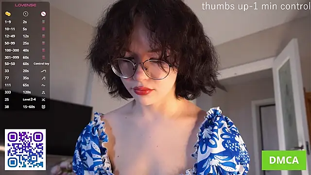 Snapshot of JodyHeap chatting on 06/11/26, 05:49 JodyHeap online show from 06/11/26, 05:49