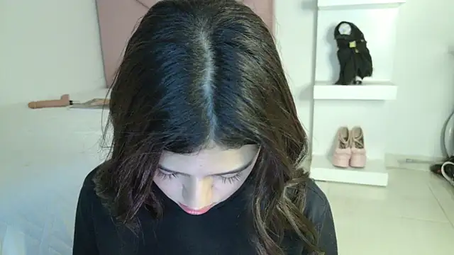 eva sin18 online show from 05/18/26, 04:07