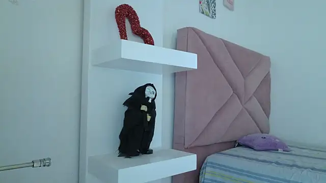 eva sin18 online show from 06/12/26, 11:14
