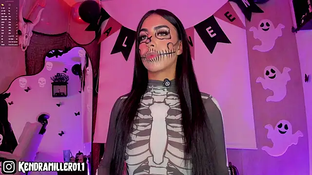 Kendramillerr 1 online show from 10/20/25, 03:07