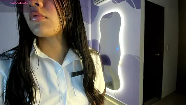 Snapshot of auroracute02 chatting on 09/18/25, 01:13 auroracute02 online show from 09/18/25, 01:13