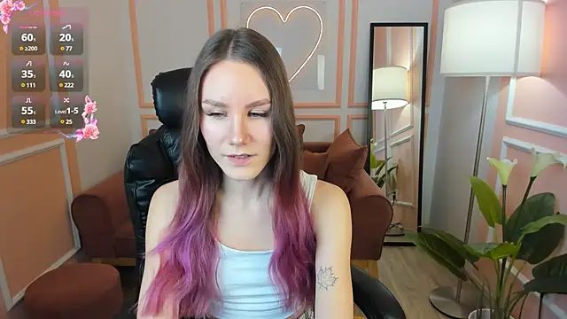 Snapshot of Clare__Florence chatting on 03/21/25, 01:23 Clare Florence online show from 03/21/25, 01:23