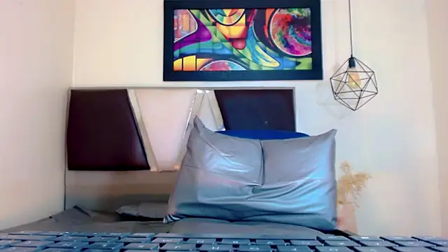 Snapshot of alexsandra_kiss chatting on 11/08/25, 11:21 alexsandra kiss online show from 11/08/25, 11:21