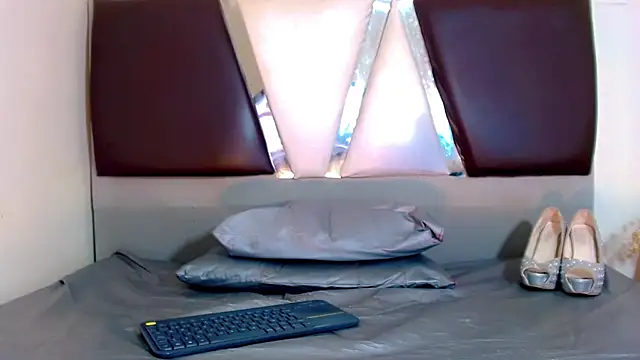 Snapshot of alexsandra_kiss chatting on 11/09/25, 12:14 alexsandra kiss online show from 11/09/25, 12:14