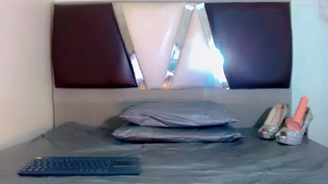 Snapshot of alexsandra_kiss chatting on 11/12/25, 11:21 alexsandra kiss online show from 11/12/25, 11:21