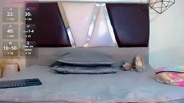 Snapshot of alexsandra_kiss chatting on 11/29/25, 11:24 alexsandra kiss online show from 11/29/25, 11:24