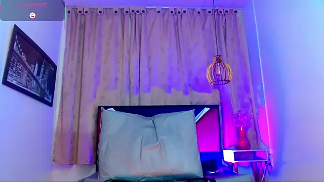 Snapshot of alexsandra_kiss chatting on 06/23/26, 11:30 alexsandra kiss online show from 06/23/26, 11:30