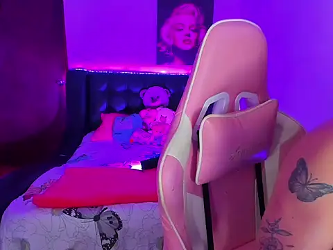 Snapshot of Aleja_monnroe chatting on 01/17/26, 08:56 Aleja monnroe online show from 01/17/26, 08:56