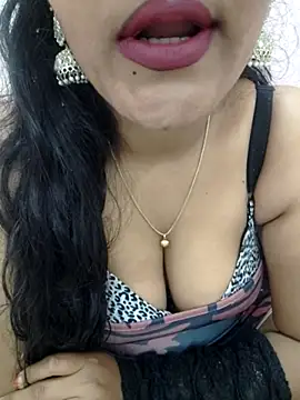 priya 00143 online show from 12/02/25, 04:29