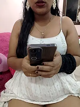 Snapshot of priya_00143 chatting on 04/17/26, 05:27 priya 00143 online show from 04/17/26, 05:27