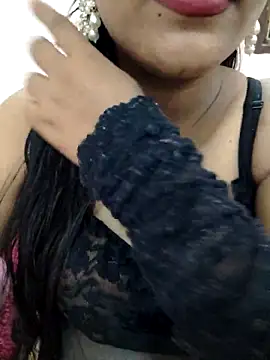 Snapshot of priya_00143 chatting on 05/07/26, 06:02 priya 00143 online show from 05/07/26, 06:02