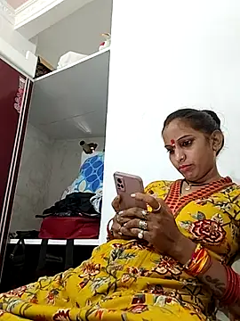 Hotty-Nidhi online show from 09/28/25, 07:25