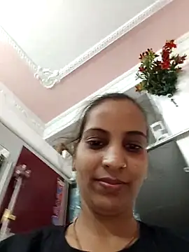 Snapshot of Hotty-Nidhi chatting on 05/31/26, 04:20 Hotty-Nidhi online show from 05/31/26, 04:20
