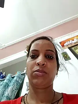Snapshot of Hotty-Nidhi chatting on 06/11/26, 03:26 Hotty-Nidhi online show from 06/11/26, 03:26