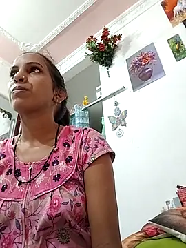 Snapshot of Hotty-Nidhi chatting on 06/20/26, 03:42 Hotty-Nidhi online show from 06/20/26, 03:42