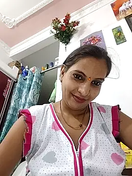 Snapshot of Hotty-Nidhi chatting on 07/02/26, 03:51 Hotty-Nidhi online show from 07/02/26, 03:51