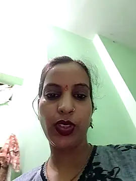 Snapshot of Hotty-Nidhi chatting on 07/03/26, 04:02 Hotty-Nidhi online show from 07/03/26, 04:02