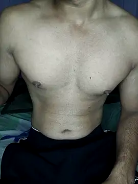 Snapshot of HARSHHU01 chatting on 11/16/25, 03:06 HARSHHU01 online show from 11/16/25, 03:06