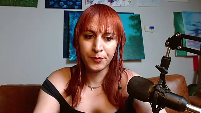 Snapshot of ChewyCandy chatting on 10/26/25, 10:36 ChewyCandy online show from 10/26/25, 10:36