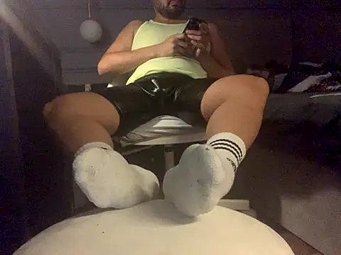 Snapshot of SavagesGN chatting on 11/13/25, 09:58 SavagesGN online show from 11/13/25, 09:58