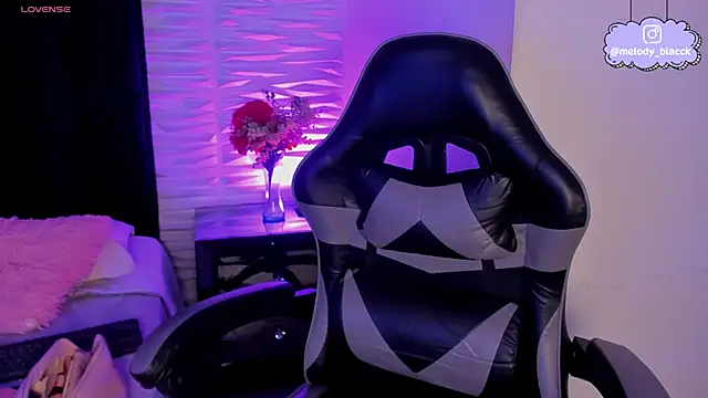 Melody Black  online show from 11/18/25, 08:13