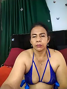 AlexaNovoa  online show from 11/09/25, 01:48