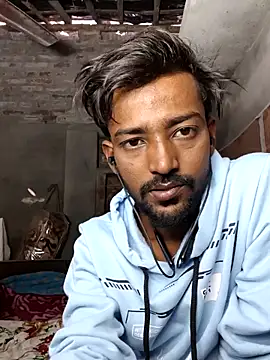 India HOT23 online show from 12/14/25, 05:02