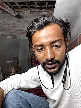 India HOT23 online show from 12/17/25, 12:22