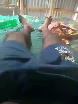 Snapshot of Suvo77Midnight chatting on 09/21/25, 09:33 Suvo77Midnight online show from 09/21/25, 09:33