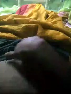 Snapshot of Suvo77Midnight chatting on 11/07/25, 05:24 Suvo77Midnight online show from 11/07/25, 05:24