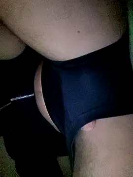 Snapshot of P_K_33 chatting on 10/17/25, 04:53 P K 33 online show from 10/17/25, 04:53