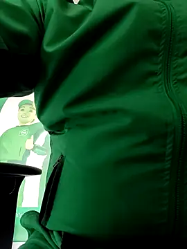 Snapshot of Andy-rtg chatting on 12/16/25, 04:23 Andy-rtg online show from 12/16/25, 04:23