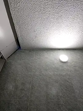 Snapshot of Andy-rtg chatting on 12/18/25, 11:16 Andy-rtg online show from 12/18/25, 11:16