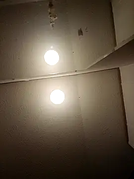 Snapshot of mayg chatting on 02/21/26, 07:37 mayg online show from 02/21/26, 07:37