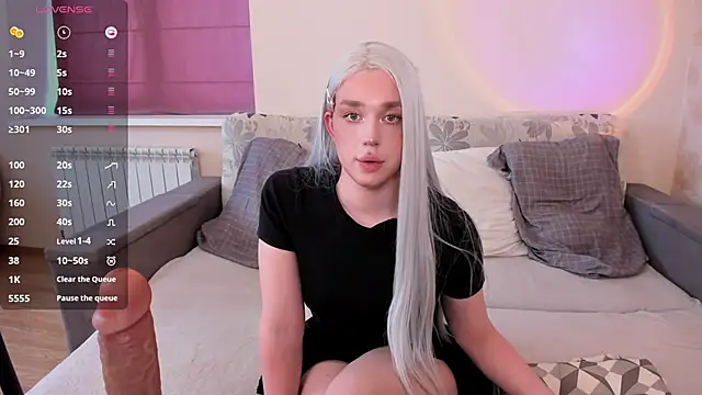 Snapshot of Hentailove20 chatting on 09/27/25, 12:21 Hentailove20 online show from 09/27/25, 12:21