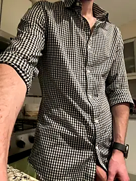 Snapshot of luciferrodri_25 chatting on 12/04/25, 06:44 luciferrodri 25 online show from 12/04/25, 06:44