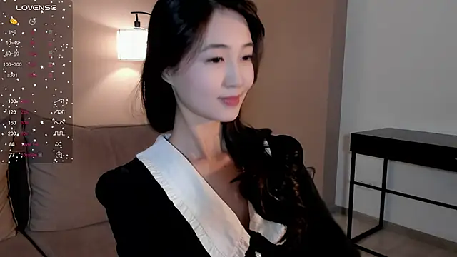 Snapshot of SeulBi chatting on 11/15/25, 03:52 SeulBi online show from 11/15/25, 03:52