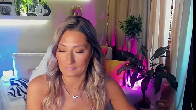 SarahAlluring online show from 06/27/26, 03:17