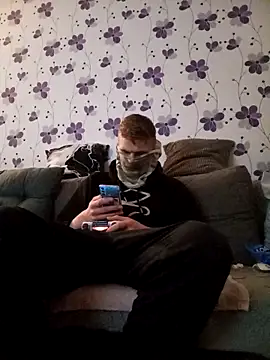 Snapshot of ThePython666 chatting on 10/28/25, 03:43 ThePython666 online show from 10/28/25, 03:43