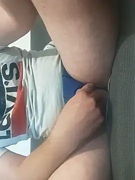 gui67675 online show from 10/25/25, 04:09