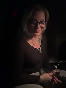 Curvy-Cleo online show from 10/26/25, 10:36