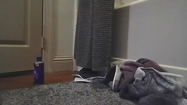 Snapshot of whowantsacreampie chatting on 02/16/26, 01:02 whowantsacreampie online show from 02/16/26, 01:02