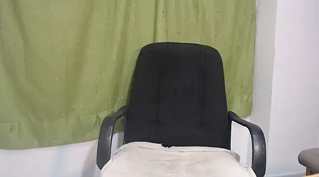 Snapshot of sexyvioletvalerious chatting on 03/21/25, 02:28 sexyvioletvalerious online show from 03/21/25, 02:28