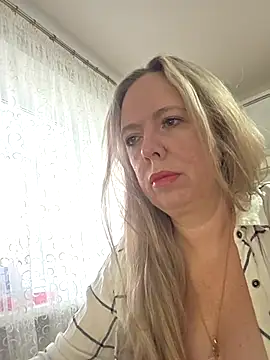 Irina3718 online show from 12/05/25, 10:35