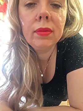 Irina3718 online show from 04/25/26, 09:01