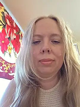 Irina3718 online show from 06/22/26, 11:51