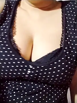 Snapshot of az9ovsqjqhva chatting on 10/18/25, 01:52 az9ovsqjqhva online show from 10/18/25, 01:52